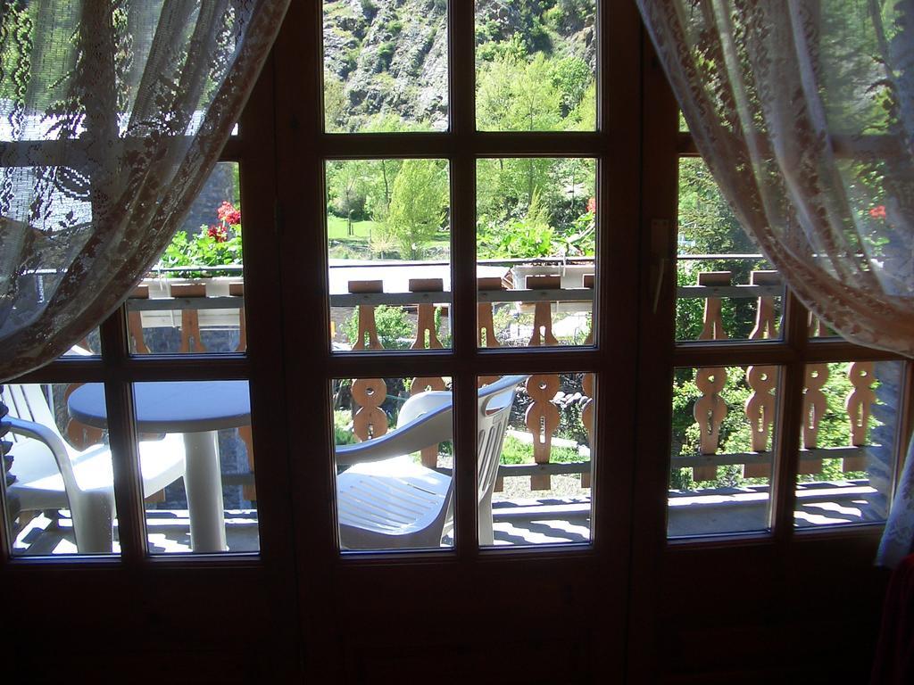 Apartaments Montana Alins Εξωτερικό φωτογραφία